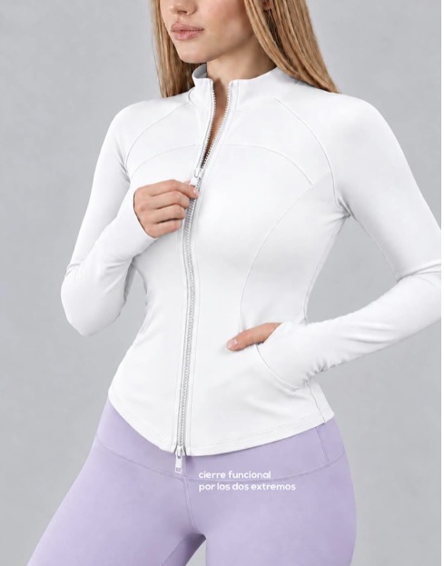 Chamarra Fit Bolsillos